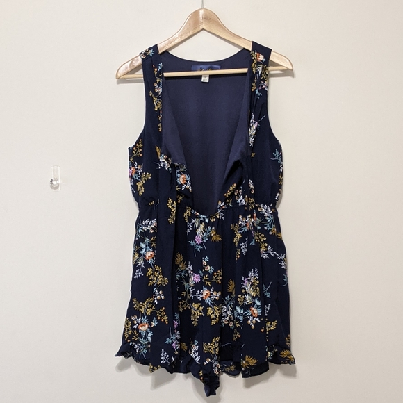 Francesca's Blue Rain Blue Floral Summer Romper, M - Picture 2 of 12